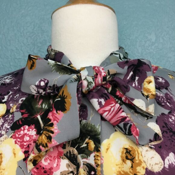 OVS Floral Tie Neck Button Down Blouse - Picture 2 of 7